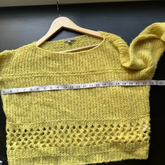 Lilla P Yellow Cropped Boatneck Peruvian Alpaca Knit Sweater size Small EUC - Picture 8 of 10